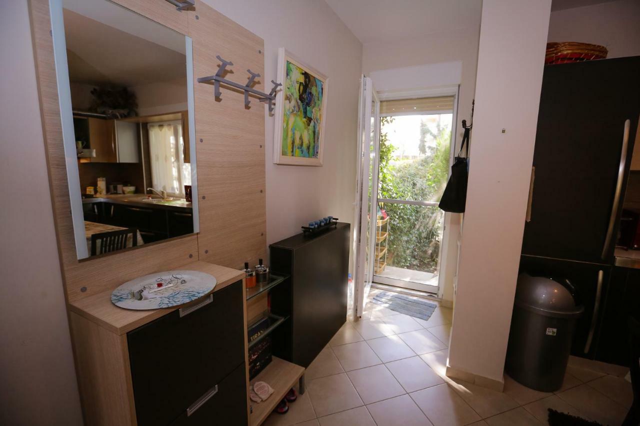 Pine-Tree Apt W/ Private Garden 50 M From The Sea Golem  Eksteriør billede